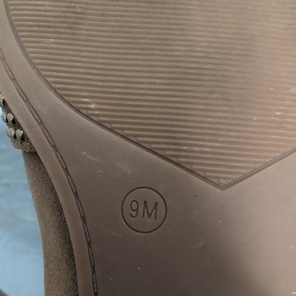 Crown Vintage Tan Suede Studded Loafers, Size 9 - Picture 10 of 10